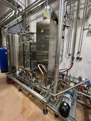 Linie izobarică de îmbuteliere pentru vin spumant cu monobloc GAI 4033, fotografia 10 din 19