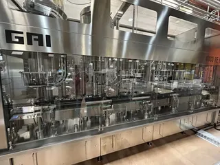 Linie izobarică de îmbuteliere pentru vin spumant cu monobloc GAI 4033, fotografia 17 din 19